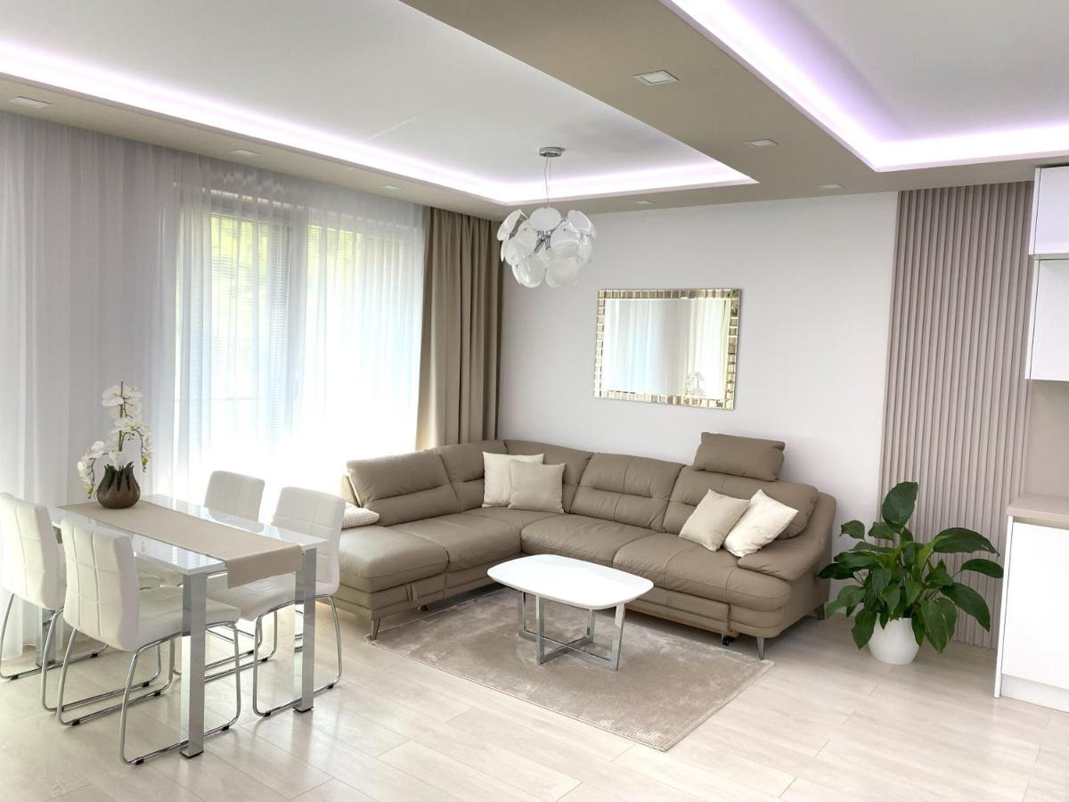 Die Eleganz - Apartment Near The City Center With Free Parking Bratislava Exterior photo